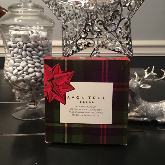 Avon Holiday Deluxe Makeup Palette - Picture 4 of 4
